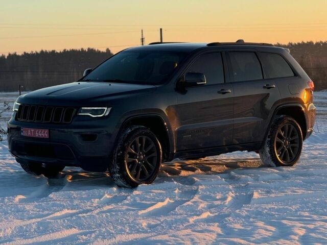 Серый Джип Гранд Чероки, объемом двигателя 3 л и пробегом 266 тыс. км за 21000 $, фото 10 на Automoto.ua