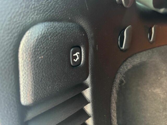 Серый Джип Гранд Чероки, объемом двигателя 3 л и пробегом 266 тыс. км за 21000 $, фото 22 на Automoto.ua