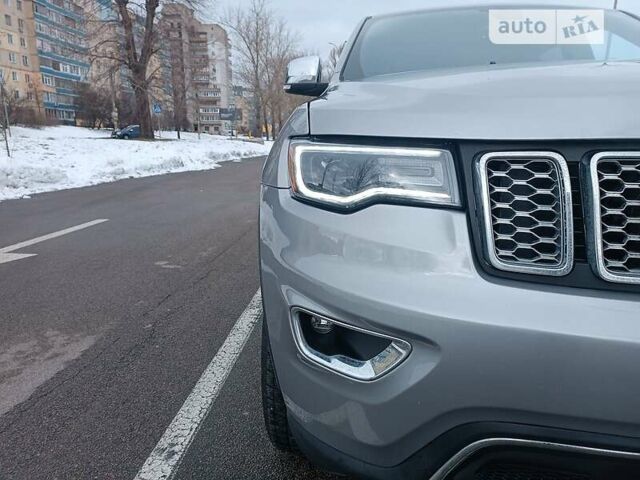 Сірий Джип Grand Cherokee, об'ємом двигуна 3.6 л та пробігом 111 тис. км за 25000 $, фото 13 на Automoto.ua