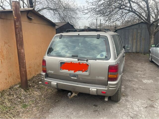 Серый Джип Гранд Чероки, объемом двигателя 2.5 л и пробегом 360 тыс. км за 3000 $, фото 5 на Automoto.ua