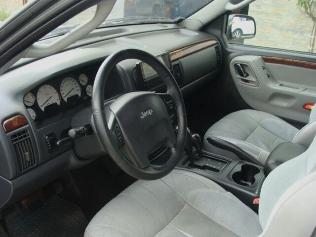 Сірий Джип Grand Cherokee, об'ємом двигуна 2.7 л та пробігом 258 тис. км за 3500 $, фото 6 на Automoto.ua
