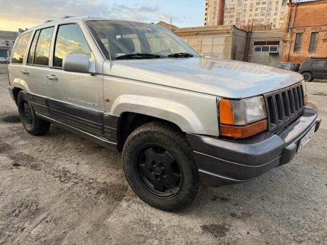 Сірий Джип Grand Cherokee, об'ємом двигуна 2.5 л та пробігом 280 тис. км за 2700 $, фото 3 на Automoto.ua
