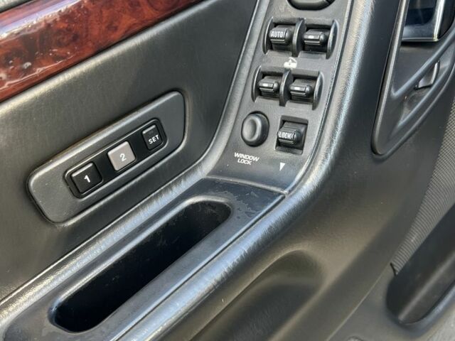 Сірий Джип Grand Cherokee, об'ємом двигуна 3.1 л та пробігом 271 тис. км за 7999 $, фото 8 на Automoto.ua