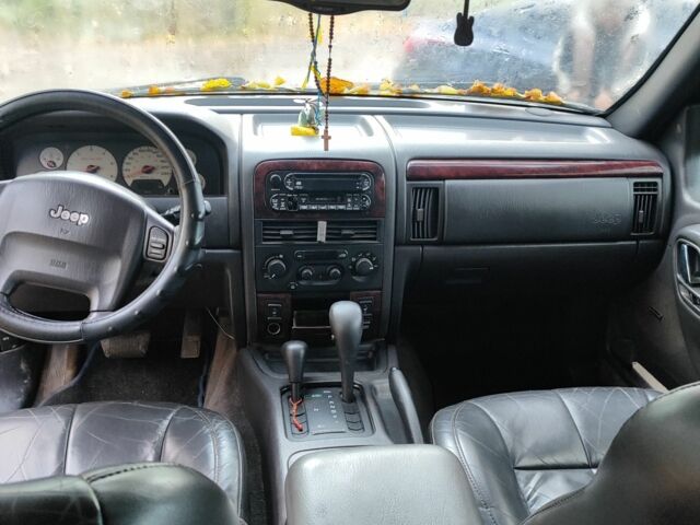 Сірий Джип Grand Cherokee, об'ємом двигуна 3 л та пробігом 268 тис. км за 3100 $, фото 6 на Automoto.ua