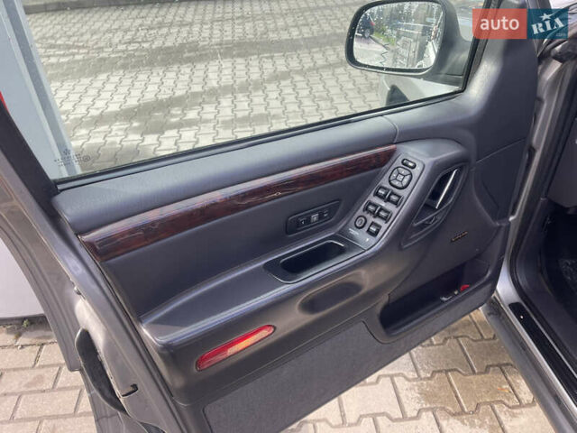 Сірий Джип Grand Cherokee, об'ємом двигуна 3.1 л та пробігом 315 тис. км за 4100 $, фото 6 на Automoto.ua