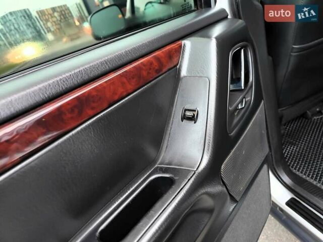 Сірий Джип Grand Cherokee, об'ємом двигуна 2.7 л та пробігом 387 тис. км за 6990 $, фото 34 на Automoto.ua