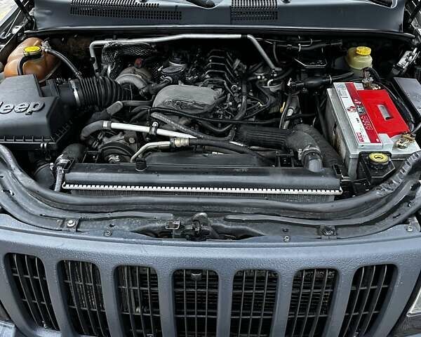 Сірий Джип Grand Cherokee, об'ємом двигуна 2.69 л та пробігом 359 тис. км за 11000 $, фото 11 на Automoto.ua