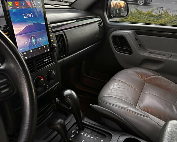 Джип Гранд Чероки 2002 в Хмельницком на Automoto.ua Серый Джип Гранд Чероки, объемом двигателя 4.7 л и пробегом 180 тыс. км за 11800 $, фото 48 на Automoto.ua