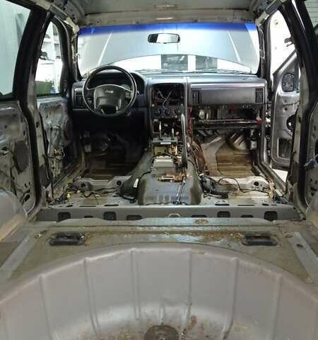 Сірий Джип Grand Cherokee, об'ємом двигуна 2.69 л та пробігом 359 тис. км за 11000 $, фото 34 на Automoto.ua