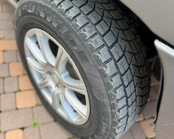 Джип Гранд Чероки 2002 в Сторожинце на Automoto.ua Серый Джип Гранд Чероки, объемом двигателя 2.69 л и пробегом 248 тыс. км за 8990 $, фото 14 на Automoto.ua