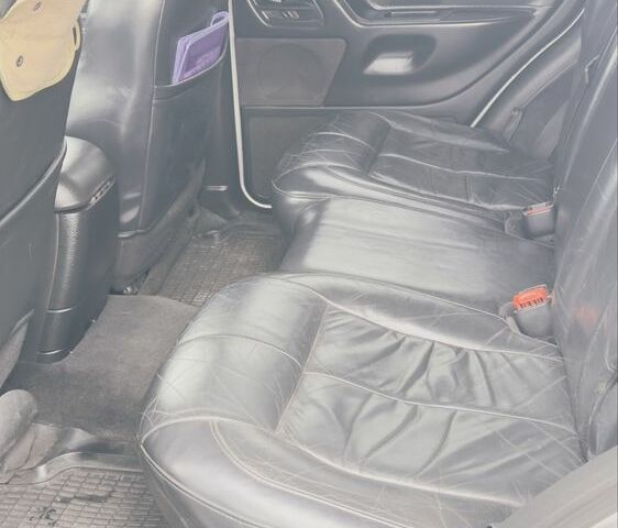 Сірий Джип Grand Cherokee, об'ємом двигуна 2.7 л та пробігом 3 тис. км за 8000 $, фото 5 на Automoto.ua