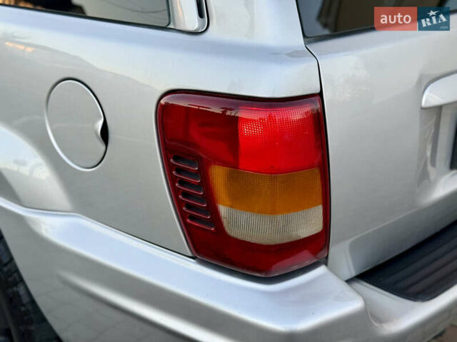 Серый Джип Гранд Чероки, объемом двигателя 2.69 л и пробегом 265 тыс. км за 9700 $, фото 10 на Automoto.ua