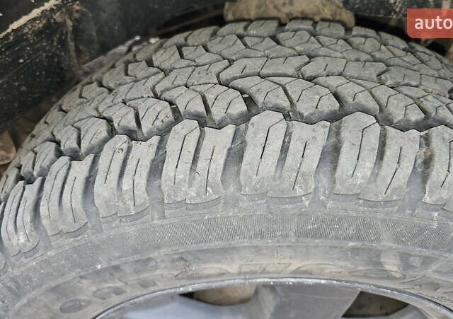 Серый Джип Гранд Чероки, объемом двигателя 2.69 л и пробегом 440 тыс. км за 5000 $, фото 7 на Automoto.ua