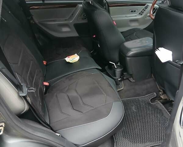 Серый Джип Гранд Чероки, объемом двигателя 2.69 л и пробегом 290 тыс. км за 7500 $, фото 3 на Automoto.ua