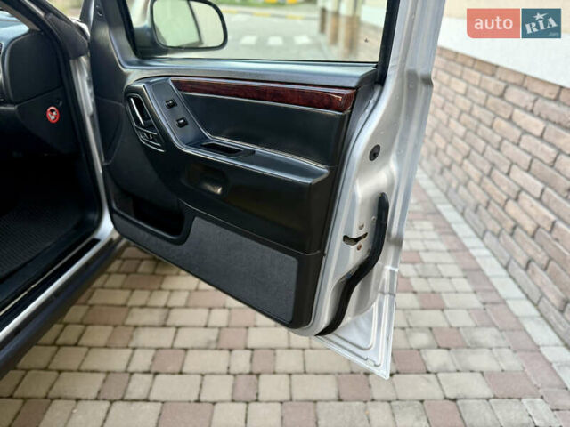 Серый Джип Гранд Чероки, объемом двигателя 2.69 л и пробегом 265 тыс. км за 9700 $, фото 37 на Automoto.ua