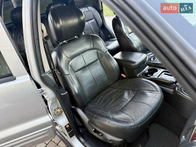 Серый Джип Гранд Чероки, объемом двигателя 2.69 л и пробегом 265 тыс. км за 9700 $, фото 31 на Automoto.ua