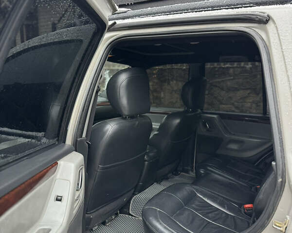 Сірий Джип Grand Cherokee, об'ємом двигуна 2.69 л та пробігом 290 тис. км за 12300 $, фото 8 на Automoto.ua