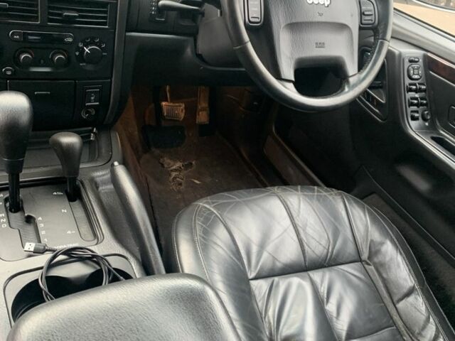 Сірий Джип Grand Cherokee, об'ємом двигуна 2.7 л та пробігом 186 тис. км за 3200 $, фото 7 на Automoto.ua