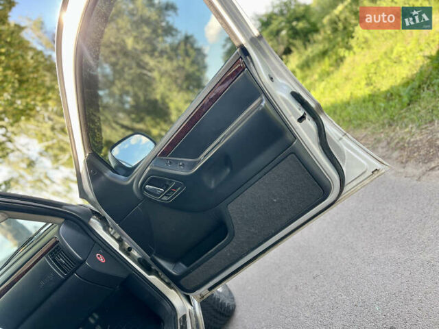 Сірий Джип Grand Cherokee, об'ємом двигуна 2.69 л та пробігом 343 тис. км за 8100 $, фото 41 на Automoto.ua