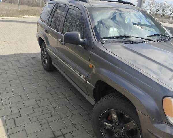 Сірий Джип Grand Cherokee, об'ємом двигуна 2.69 л та пробігом 236 тис. км за 4100 $, фото 1 на Automoto.ua