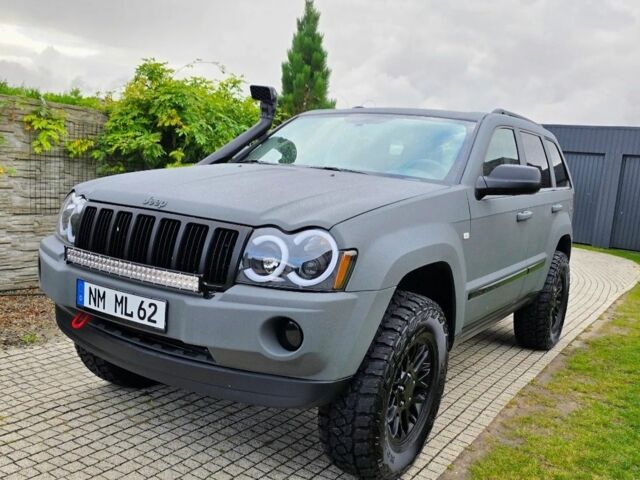 Серый Джип Гранд Чероки, объемом двигателя 3 л и пробегом 258 тыс. км за 4000 $, фото 2 на Automoto.ua