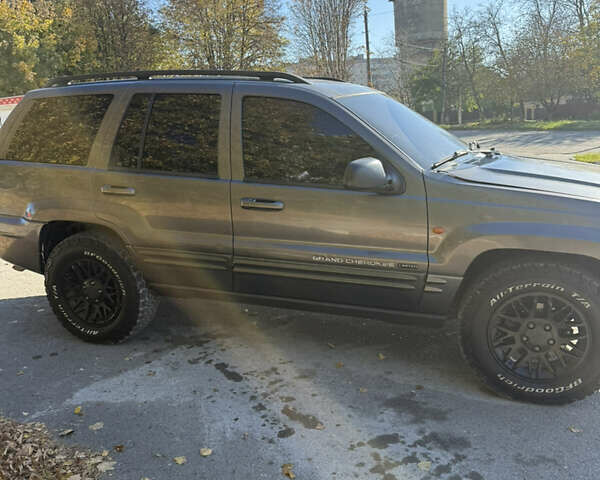 Джип Гранд Чероки 2004 в Каменце-Подольском на Automoto.ua Серый Джип Гранд Чероки, объемом двигателя 2.69 л и пробегом 440 тыс. км за 8300 $, фото 3 на Automoto.ua