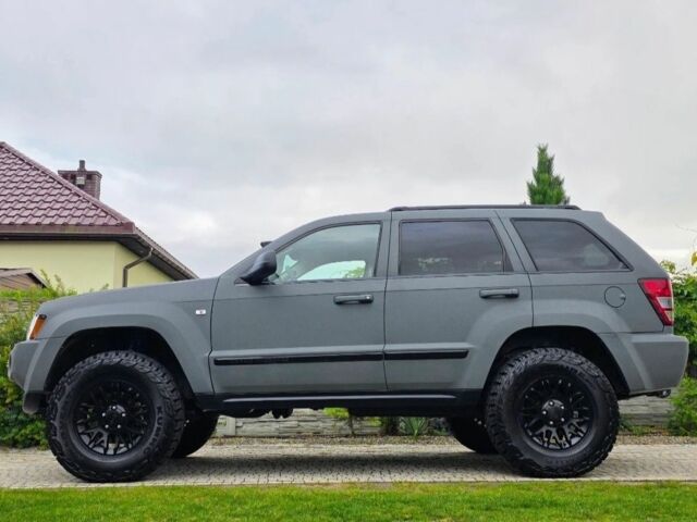 Серый Джип Гранд Чероки, объемом двигателя 3 л и пробегом 258 тыс. км за 4000 $, фото 1 на Automoto.ua