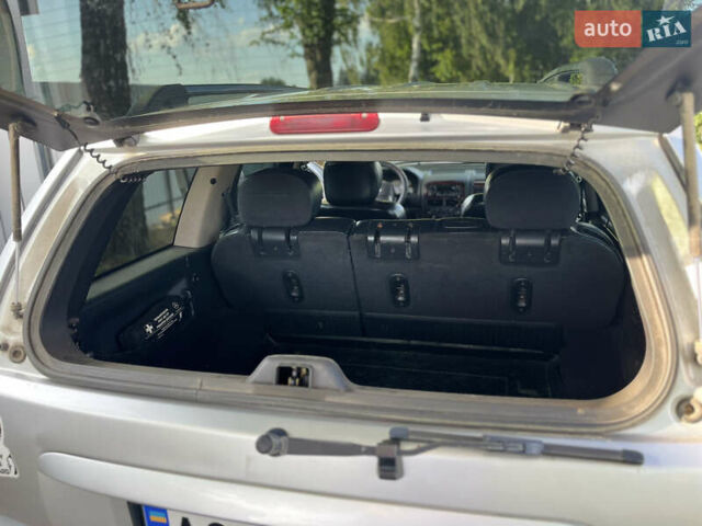 Сірий Джип Grand Cherokee, об'ємом двигуна 2.69 л та пробігом 343 тис. км за 8100 $, фото 32 на Automoto.ua