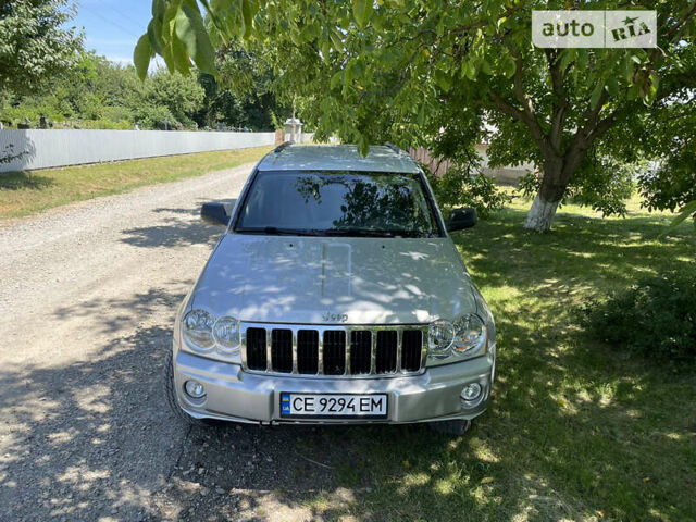 Сірий Джип Grand Cherokee, об'ємом двигуна 3 л та пробігом 215 тис. км за 11500 $, фото 1 на Automoto.ua