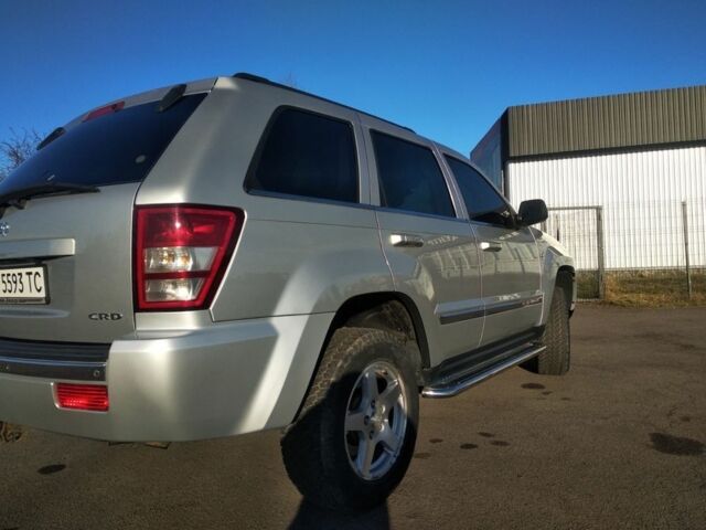 Сірий Джип Grand Cherokee, об'ємом двигуна 3 л та пробігом 380 тис. км за 10500 $, фото 4 на Automoto.ua