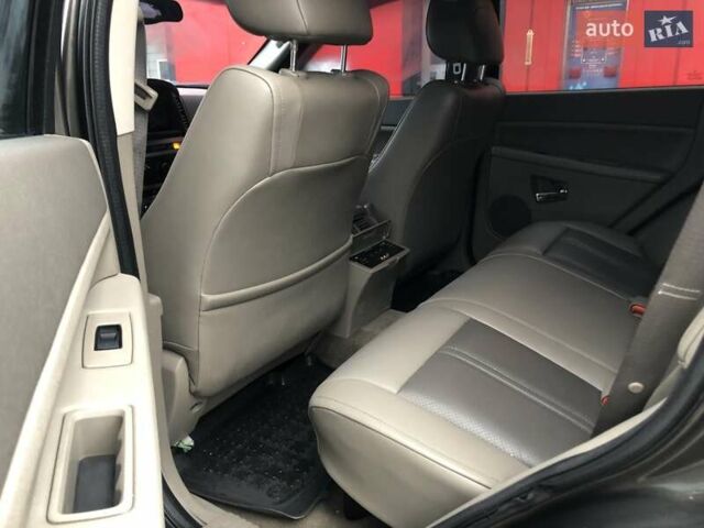 Серый Джип Гранд Чероки, объемом двигателя 4.7 л и пробегом 189 тыс. км за 9555 $, фото 3 на Automoto.ua