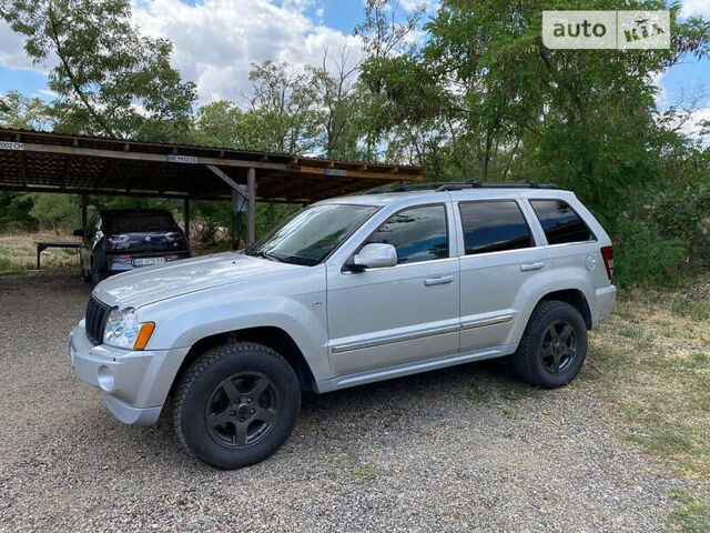 Сірий Джип Grand Cherokee, об'ємом двигуна 5.7 л та пробігом 260 тис. км за 14100 $, фото 6 на Automoto.ua