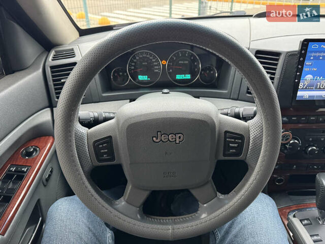 Сірий Джип Grand Cherokee, об'ємом двигуна 2.99 л та пробігом 402 тис. км за 9990 $, фото 18 на Automoto.ua