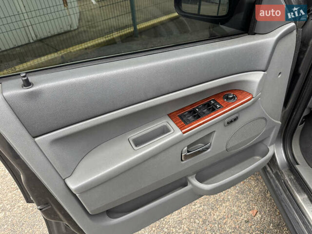 Сірий Джип Grand Cherokee, об'ємом двигуна 2.99 л та пробігом 402 тис. км за 9990 $, фото 14 на Automoto.ua