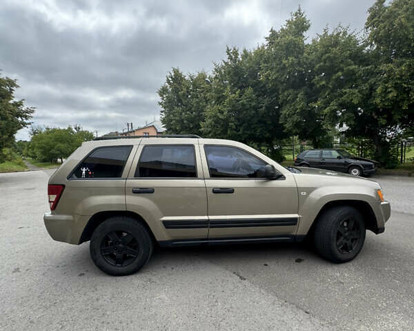 Серый Джип Гранд Чероки, объемом двигателя 2.99 л и пробегом 190 тыс. км за 10700 $, фото 1 на Automoto.ua