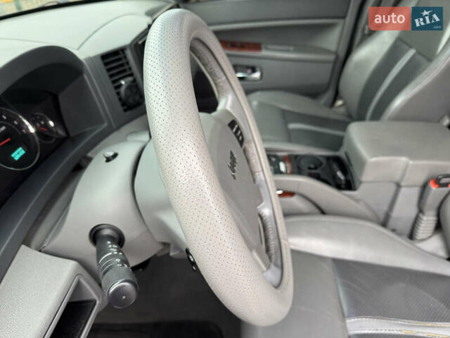 Сірий Джип Grand Cherokee, об'ємом двигуна 2.99 л та пробігом 402 тис. км за 9990 $, фото 15 на Automoto.ua