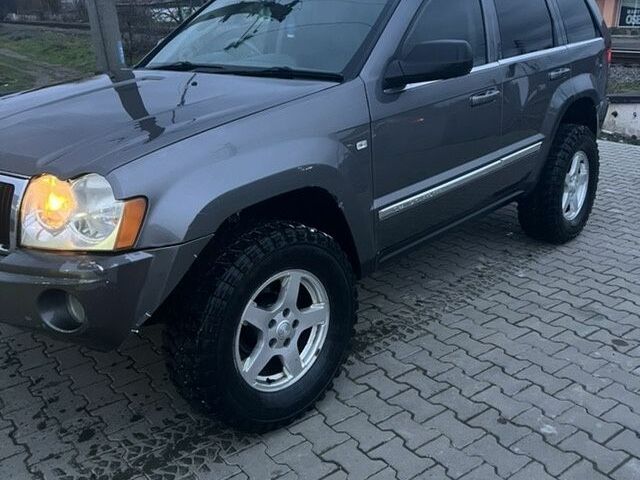 Серый Джип Гранд Чероки, объемом двигателя 0 л и пробегом 256 тыс. км за 3269 $, фото 1 на Automoto.ua