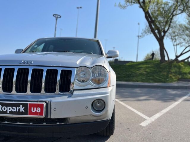 Сірий Джип Grand Cherokee, об'ємом двигуна 3 л та пробігом 286 тис. км за 9790 $, фото 3 на Automoto.ua