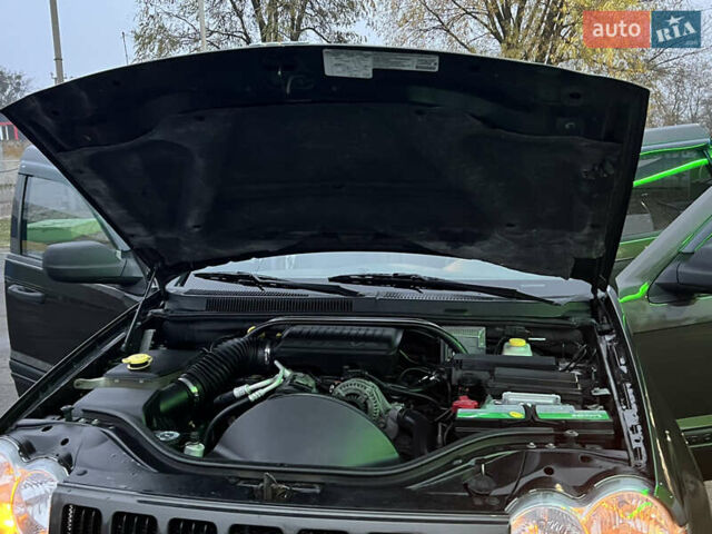 Серый Джип Гранд Чероки, объемом двигателя 3.7 л и пробегом 268 тыс. км за 6600 $, фото 51 на Automoto.ua