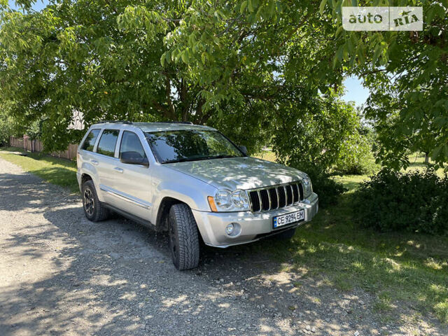 Сірий Джип Grand Cherokee, об'ємом двигуна 3 л та пробігом 215 тис. км за 11500 $, фото 3 на Automoto.ua