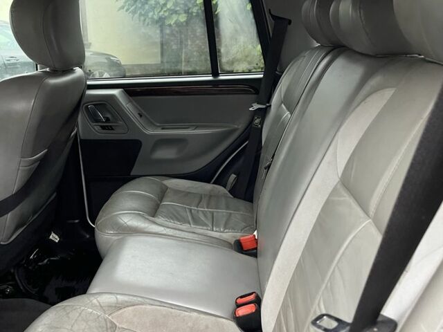 Сірий Джип Grand Cherokee, об'ємом двигуна 2.7 л та пробігом 355 тис. км за 5350 $, фото 6 на Automoto.ua
