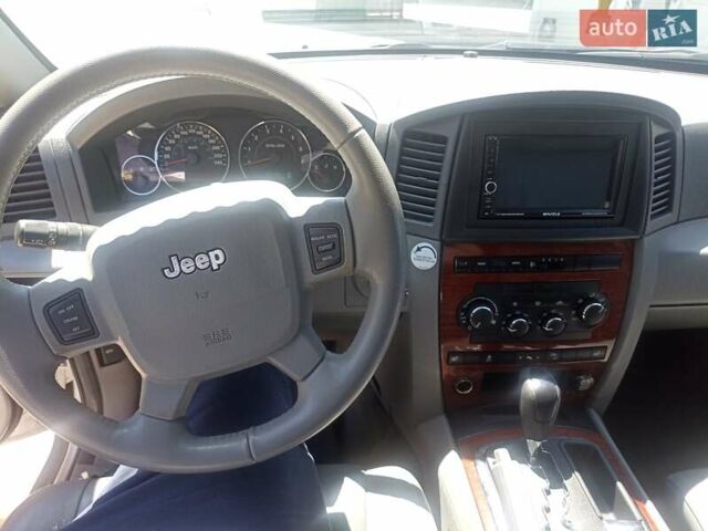 Сірий Джип Grand Cherokee, об'ємом двигуна 2.99 л та пробігом 309 тис. км за 7500 $, фото 10 на Automoto.ua