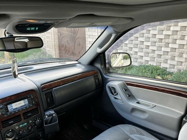 Джип Гранд Чероки 2005 в Тульчине на Automoto.ua Серый Джип Гранд Чероки, объемом двигателя 2.7 л и пробегом 370 тыс. км за 5200 $, фото 6 на Automoto.ua