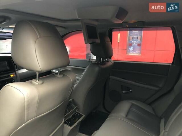 Серый Джип Гранд Чероки, объемом двигателя 4.7 л и пробегом 189 тыс. км за 9555 $, фото 2 на Automoto.ua