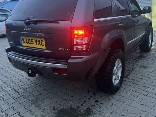 Серый Джип Гранд Чероки, объемом двигателя 0 л и пробегом 256 тыс. км за 3269 $, фото 3 на Automoto.ua