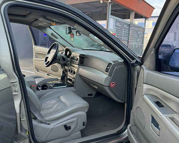 Сірий Джип Grand Cherokee, об'ємом двигуна 2.99 л та пробігом 195 тис. км за 10500 $, фото 9 на Automoto.ua