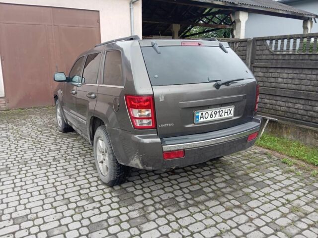 Сірий Джип Grand Cherokee, об'ємом двигуна 3 л та пробігом 299 тис. км за 8500 $, фото 1 на Automoto.ua