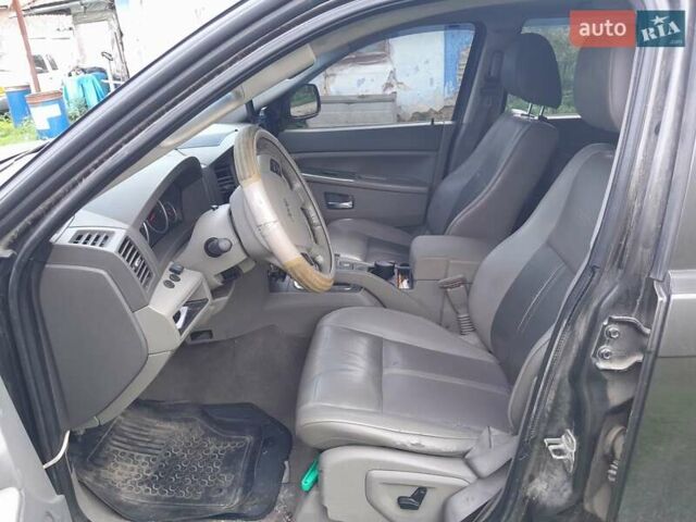 Сірий Джип Grand Cherokee, об'ємом двигуна 4.7 л та пробігом 190 тис. км за 8600 $, фото 8 на Automoto.ua