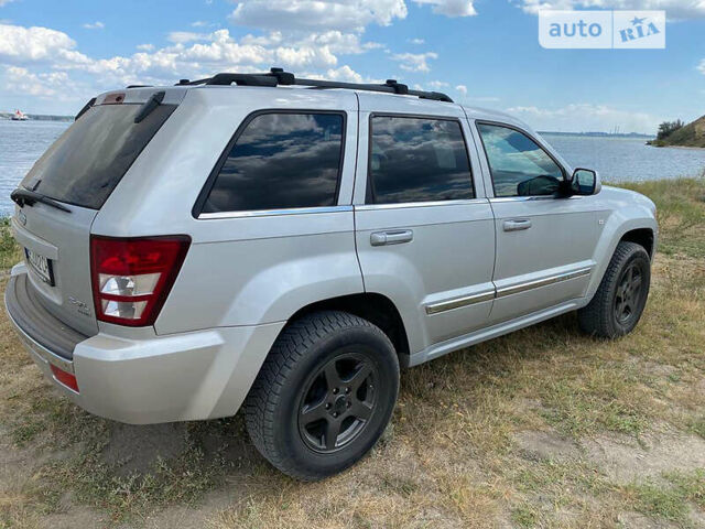 Сірий Джип Grand Cherokee, об'ємом двигуна 5.7 л та пробігом 260 тис. км за 14100 $, фото 8 на Automoto.ua