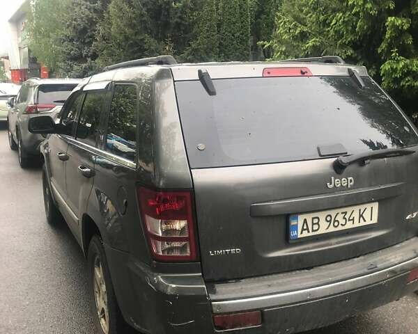 Серый Джип Гранд Чероки, объемом двигателя 4.7 л и пробегом 197 тыс. км за 8990 $, фото 2 на Automoto.ua